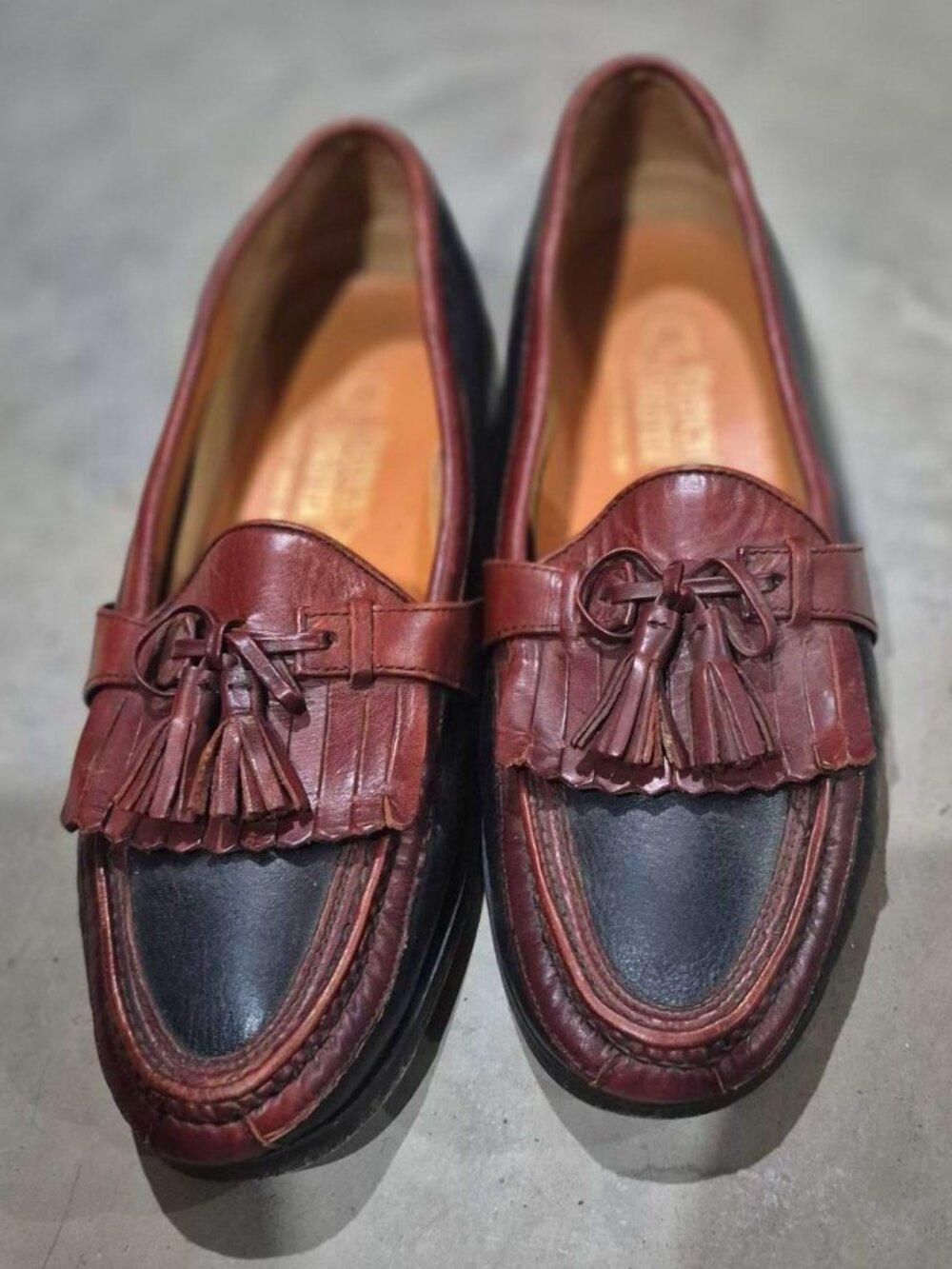 Size 11 Two Tone Tasseled l Mens Loafers